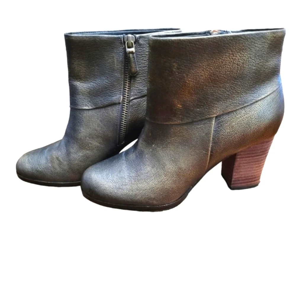 Cole Haan Cassidy Bootie Black Gold Metallic Leather Nike Air Technology 5.5B